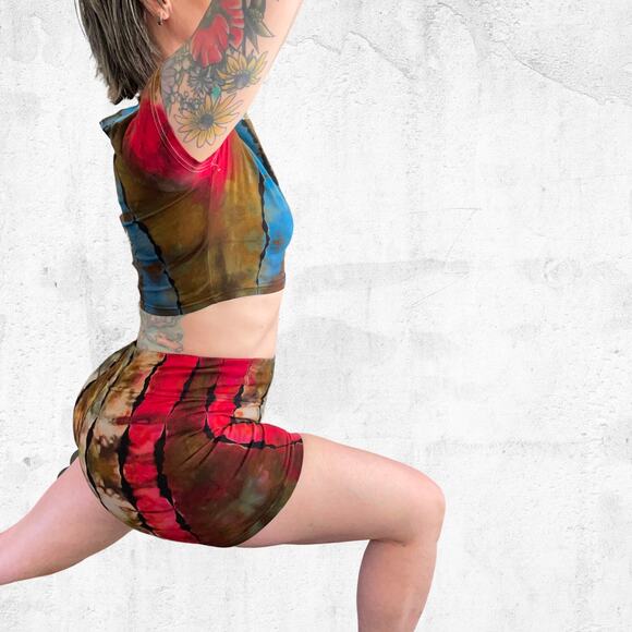 Ice Dyed Yoga Set - Top and Shorts - Bold Vibrant Unique - (Women's Medium) - Picture 4 of 10
